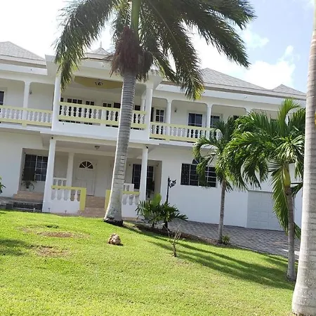 Coral Gardens Villa